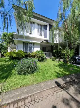 Rumah Dijual Hoek Di Emerald Bintaro Jaya Sektor 9