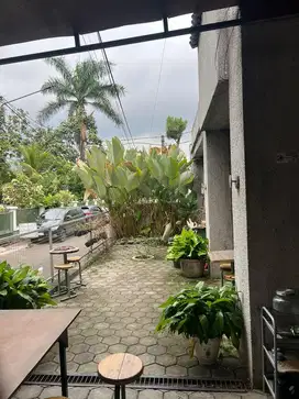 Rumah buat kantor atau cafe resto sayap riau