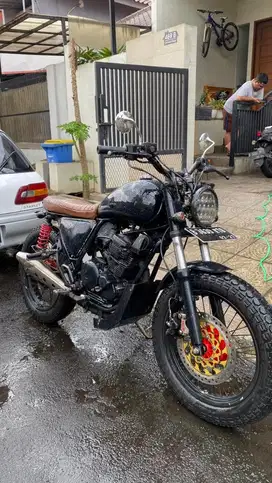 Custom scrambler scorpio 225cc