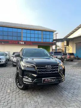 Toyota Fortuner 2.8 GR A/T Hitam 2022 lexus nx 200 lx 570 pajero mazda