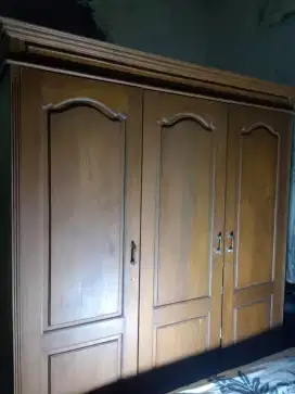 Lemari Jati 3 pintu klasik