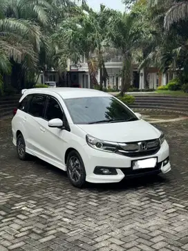 Mobilio E CVT 2019 low Km Tgn Pertama