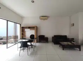 Disewa Rumah 2 Lt Siap Huni, Tinggal Bawa Koper, Fullfurnish JGC
