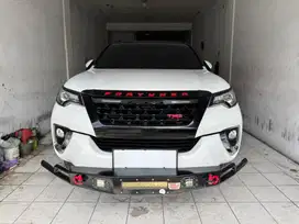 Toyota Fortuner 2.4 VRZ Matic Cakram 2017 Putih 1 Nama dari Baru