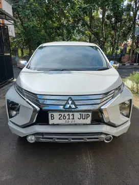 Xpander Ultimed at 2019 putih