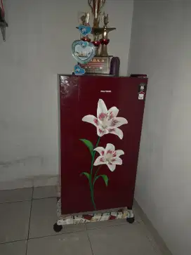 Dijual kulkas 1 pintu merek polytron