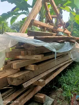 Kayu balok dan kaso