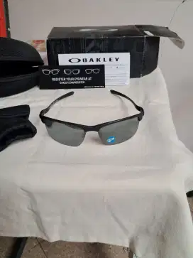 Jual kacamata hitam oakley carbon blade