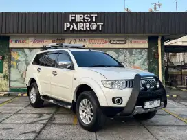 (Low km) Mitsubishi Pajero excced 2.5 AT.Thn 2012. Putih. Perfect cond