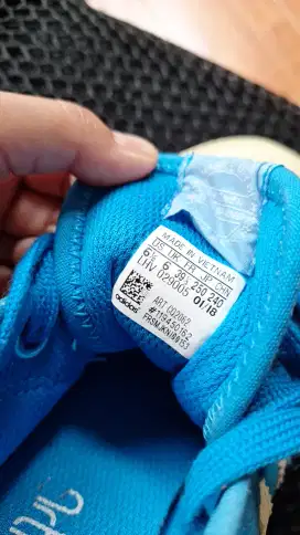 Sepatu adidas, jual santai, size 39 - No Nego