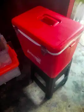 Marina box es on