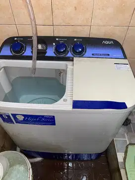 mesin cuci AQUA