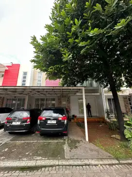 Rumah Disewa Green Lake City Outdoor Belakang Luas