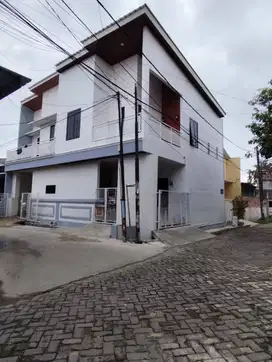 Dijual rumah di harapan indah,bekasi barat
