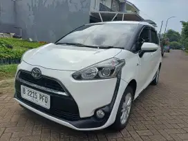 Toyota Sienta G A/T 2018 Putih Tgn 1 Pakaian Sendiri Bagus Skl