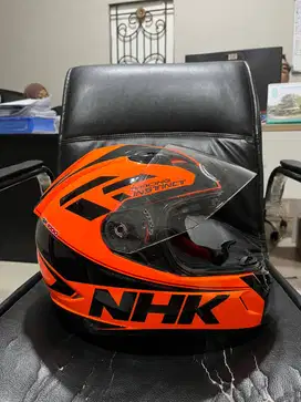 HELM NHK GP 1000 L ORANGE BEKAS
