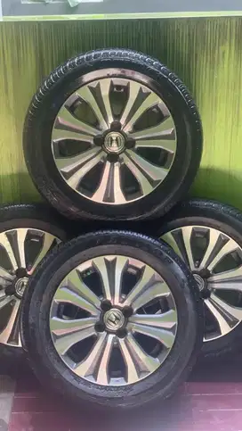 ‼️DIJUAL‼️ Velg Ori Honda Freed Ring 15 + Ban Dunlop 185/65 4Pcs