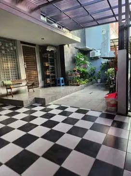 Rumah Dijual 2 Lantai Bagus Terawat di TKI 3