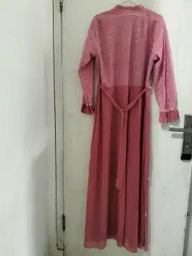 Dress merah muda