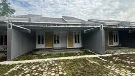 RUMAH DIJUAL SIAP HUNI 625Jt DI UTARA PASAR GODEAN, SIAP KPR