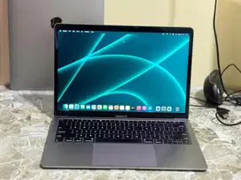 Macbook air retina 2019 i5 16/500