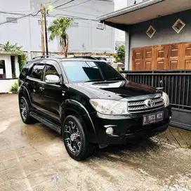 Toyota Fortuner 2.5 G Diesel Matic 2011