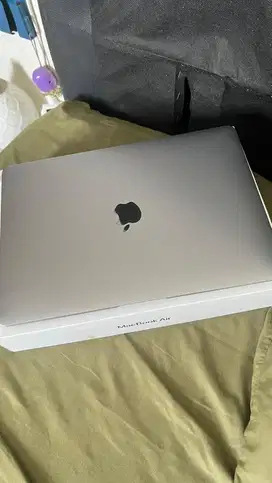 WTS Macbook Air M1 2020 256GB (pemakaian pribadi)