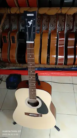 Gitar yamaha f310 Akustik