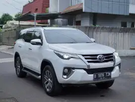 Toyota Fortuner 2.4 VRZ Nik 2017 LOW KM TANGAN PERTAMA