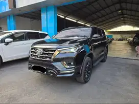 Toyota Fortuner 2.8 VRZ GR Sport Diesel AT Matic 2023