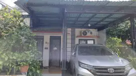 DISEWAKAN RUMAH