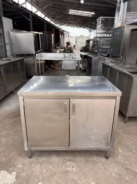 Meja kabinet
Ukuran 100x70x85