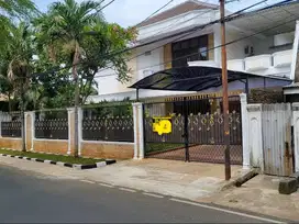 JUAL CEPAT!! RUMAH MEWAH INCLUDE FURNITURE HARGA NEGO SAMPAI JADI!!