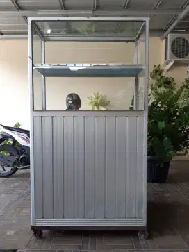 Etalase untuk usaha