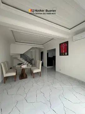 Rumah Bagus Komplek Jatinegara Baru Penggilingan, Jakarta Timur