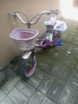 Sepeda anak ukuran 12