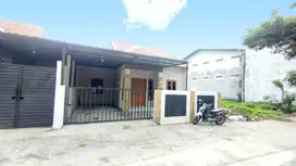 Rumah ready ter murah selatan jl adi soemarmo belakang hotel Alana