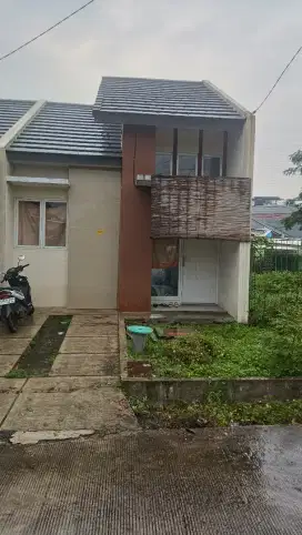 Disewakan/dikontrakkan rumah pojokan strategis poris tangerang