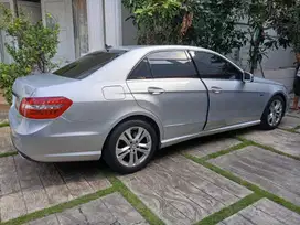 Mercedes-Benz E250 2010 Bensin