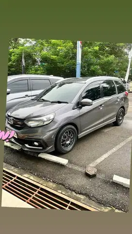 Dijual mobil Honda mobilio Rs