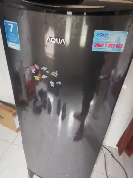 Kulkas aqua normal belum pernah servis