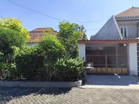 Rumah Terawat Gayungsari Siap Huni dekat Raya A Yani