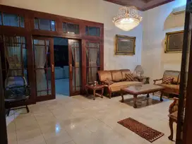 Rumah Mewah di Pusat Kota Solo