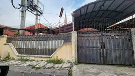 Dijual Rumah Lebak Indah 1,5 Lantai Row Jalan Lebar Cocok untuk Usaha