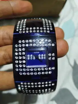 Jam tangan GUESS