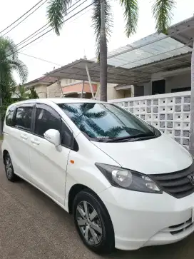 Freed SD 2011 putih mulus
