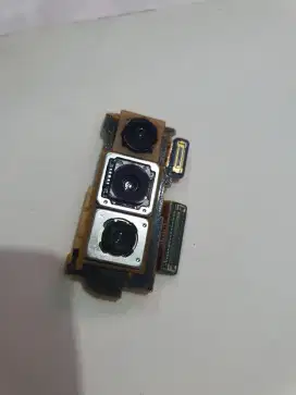 Kamera Belakang samsung S10 plus Normal