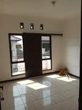 Dijual Rumah di Kota Baru Parahyangan Bandung, Bagus Siap Huni