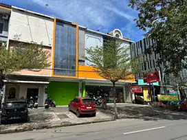 Disewakan ruko 2 lt dijl pengayoman,panakkukang makassar (al)
