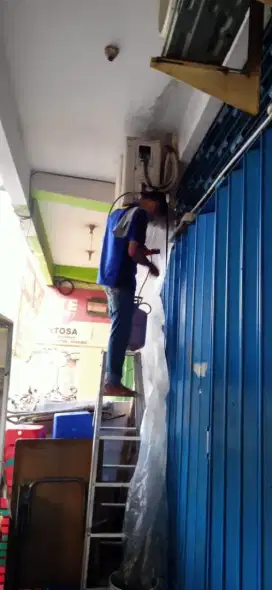 Jasa perawatan AC / Isi freon garansi ke rumah